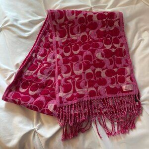 Reversible pink winter Coach scarf
